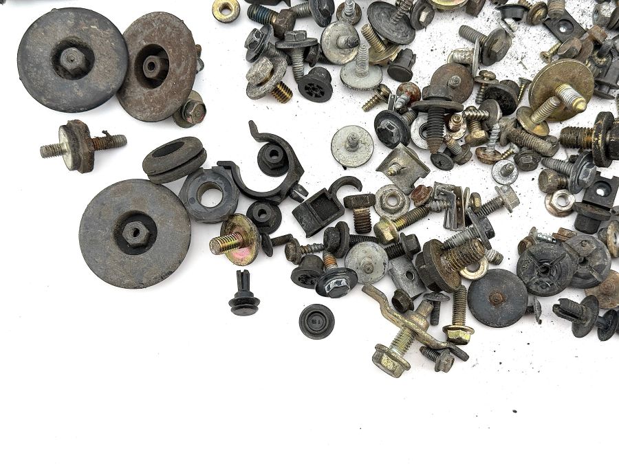 1299900150 N914031006211 2019900050 | Mercedes SL500 | R129 Exterior body screws 1299900150 N914031006211 2019900050 | Mercedes SL500 | R129 Exterior body screws