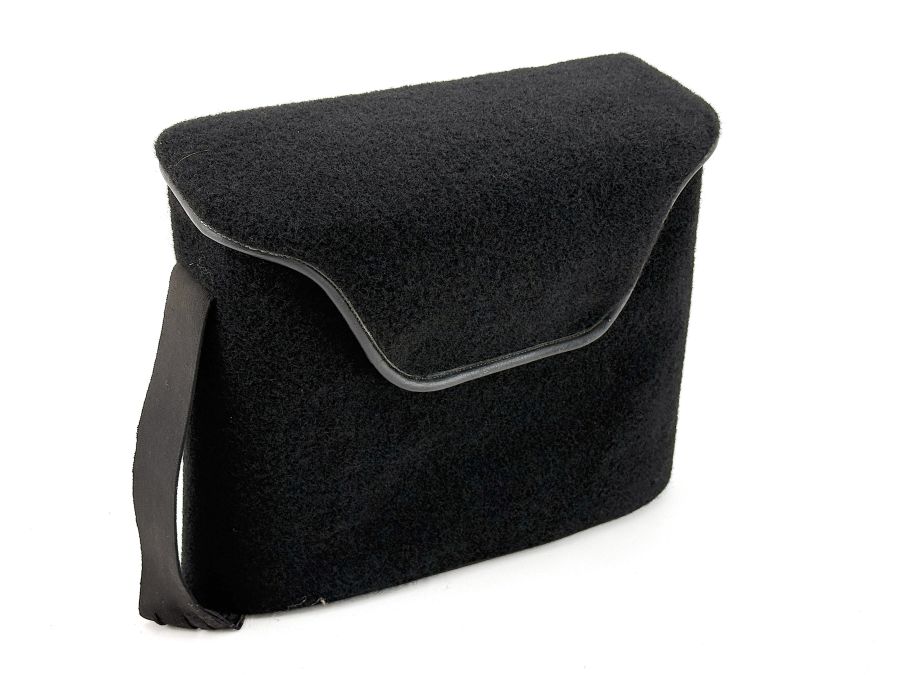 129BE0980 | Mercedes 300SL-24 | R129 BEHER Silverstone CD changer cover carpet
