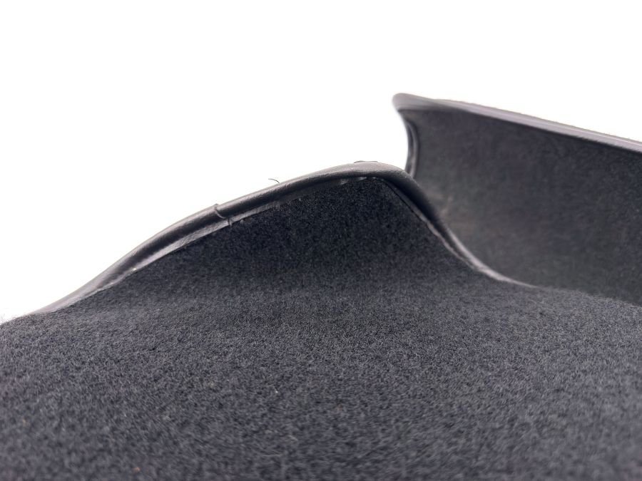 129BE0980 | Mercedes 300SL-24 | R129 BEHER Silverstone CD changer cover carpet