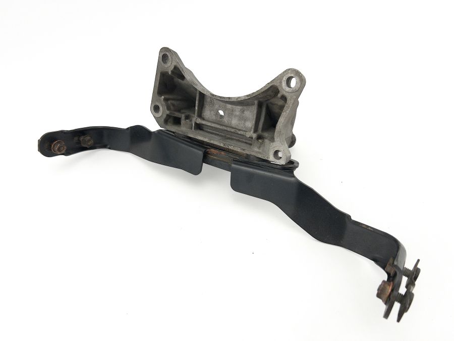 1402421340 1404923341 1404923441 | Mercedes SL500 | R129 Gearbox mounting bracket with exhaust holders