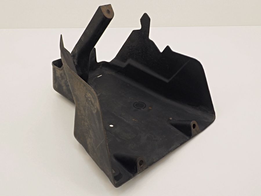 1404781737 | Mercedes S350 | W140 Fuel pump cover