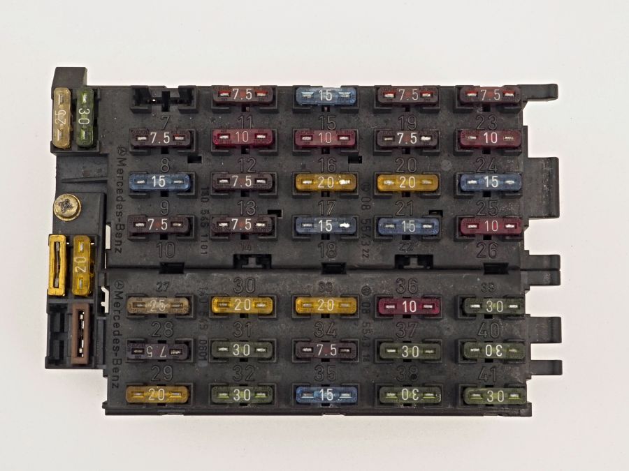 1405451101 1405450601 | Mercedes S350 | W140 Under hood fuse box