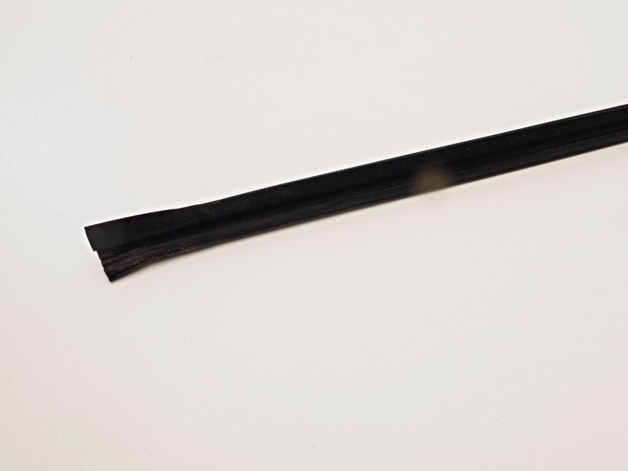 1407352225 | Mercedes S350 | W140 Rear right window seal guide