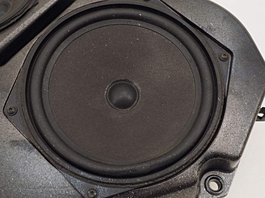 1408205202 | Mercedes S350 | W140 Right door speaker