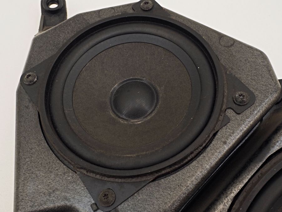1408205202 | Mercedes S350 | W140 Right door speaker
