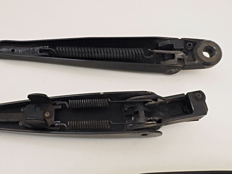 1408240149 1408240549 1408203344 | Mercedes S350 | W140 Front window wiper arm set