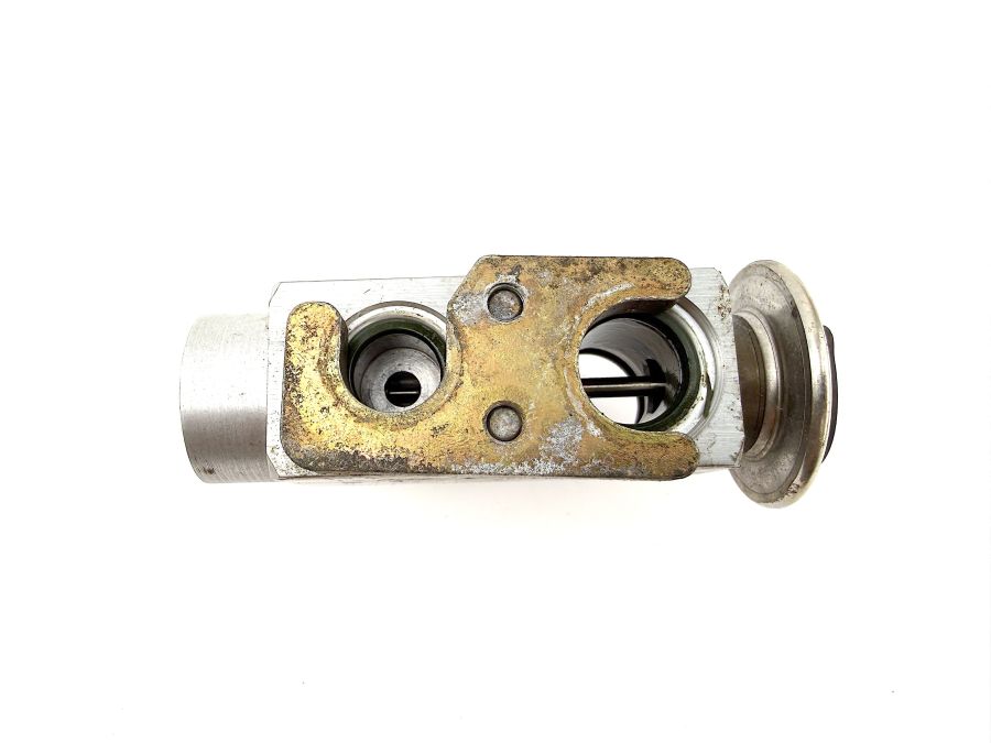 1408300484 | Mercedes 300SL-24 | R129 A/C pressure expansion valve