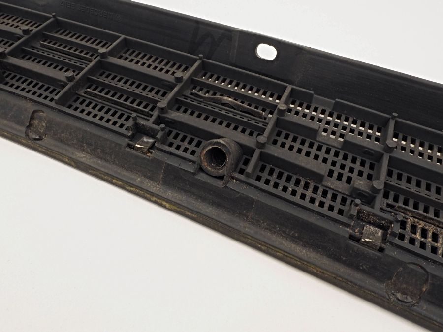 1408300613 | Mercedes S350 | W140 Bonnet upper grill