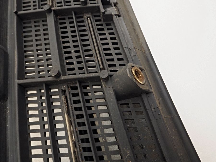 1408300613 | Mercedes S350 | W140 Bonnet upper grill