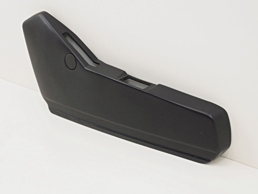 1409180830 1409102418 | Mercedes S350 | W140 Front right seat plastic trim 1409180830 1409102418 | Mercedes S350 | W140 Front right seat plastic trim