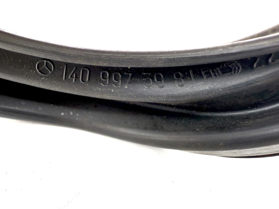 1409973981 | Mercedes SL500 | R129 Fuel filler neck seal