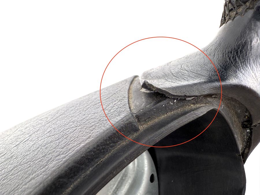 1704600703 1704603203 | Mercedes SL500 | R129 Steering wheel