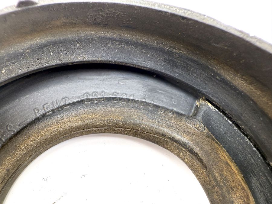 2013210984 | Mercedes SL500 | R129 Front upper coil spring shim