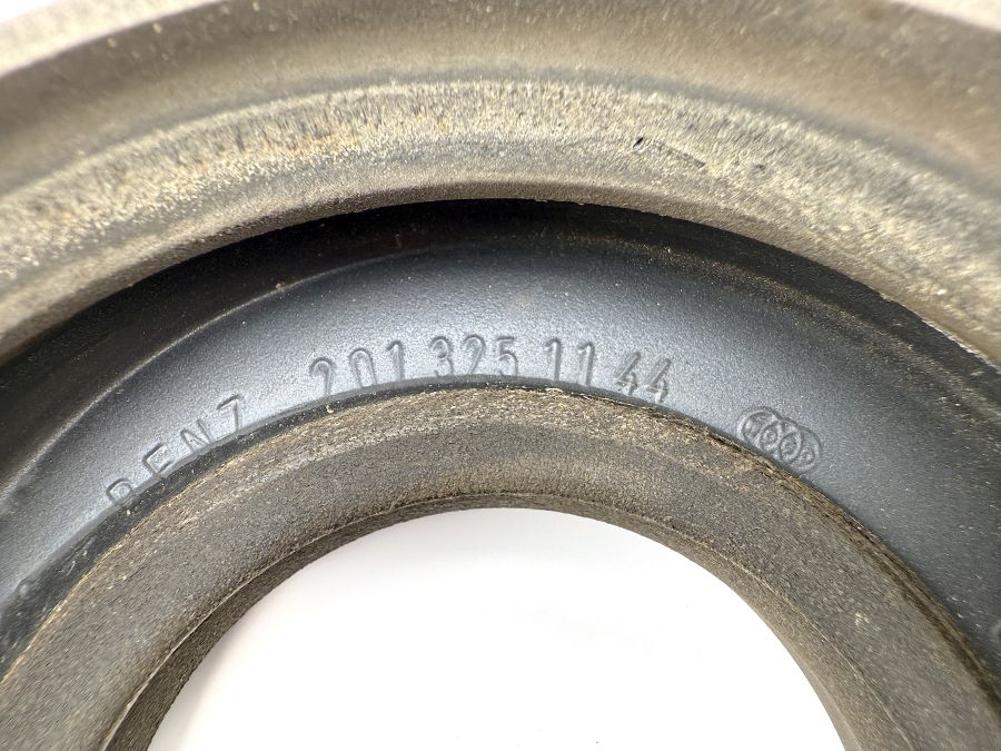 2013251144 | Mercedes SL500 | R129 Rear spring mount 2013251144 | Mercedes SL500 | R129 Rear spring mount