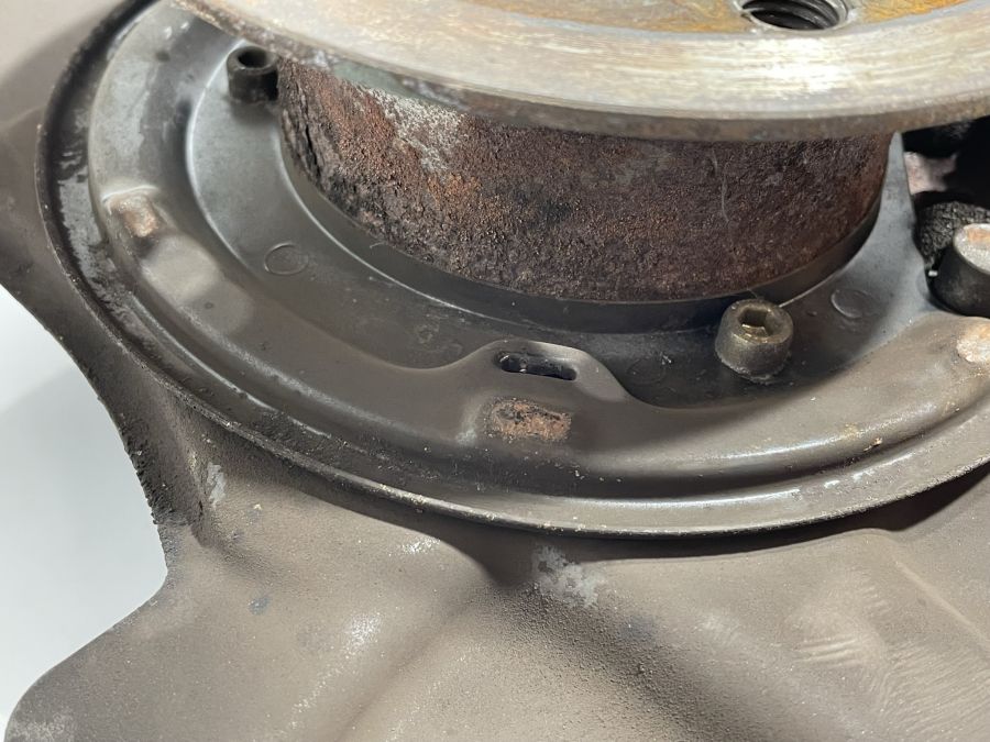 2013574705 | Mercedes 500SL | R129 Rear right wheel hub