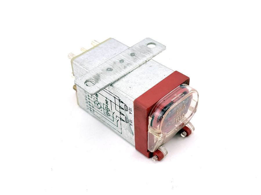 2015403745 | Mercedes 300SL-24 | R129 ABS relay surge protector