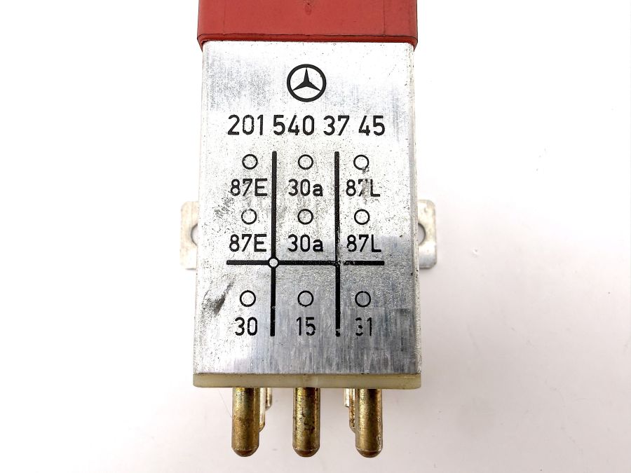 2015403745 | Mercedes 300SL-24 | R129 ABS relay surge protector