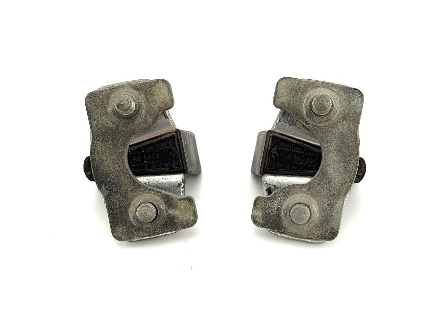 2017200004 2087200104 | Mercedes SL500 | R129 Door lock striker eyelet pair