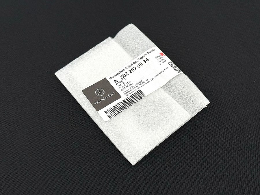 2022670934 | Mercedes SL-Class | R129 Shift knob badge