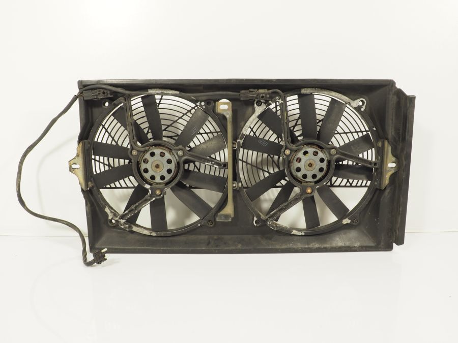 thumbnail image 2 of A-Premium Right Engine Radiator Cooling Fan Assembly Compatible With Select Audi & Porsche Models - A4 2009-2016, A4 Quattro 2009-2016, Q5 2009-2017 2 of 14
