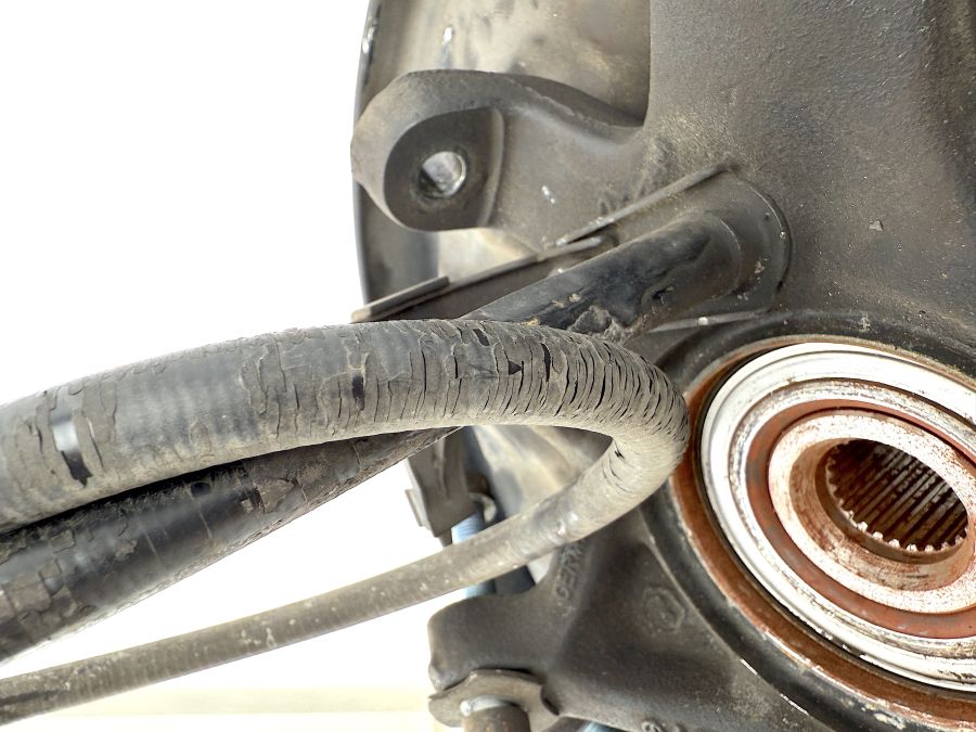 2023509408 2104201444 1293500046 | Mercedes SL500 | R129 Rear left wheel hub