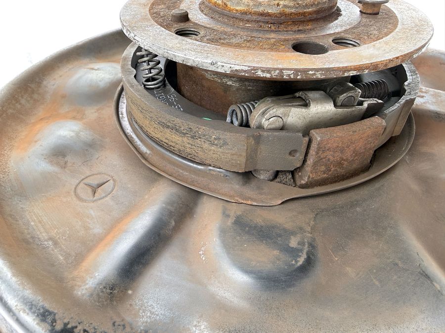 2023509408 2104201444 1293500046 | Mercedes SL500 | R129 Rear left wheel hub