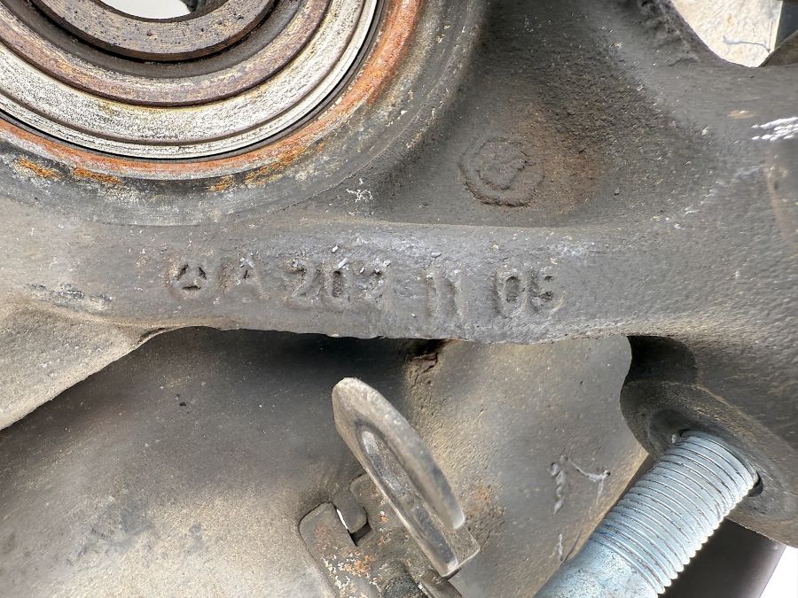 2023509508 1293500046 2104201544 | Mercedes SL500 | R129 Rear right wheel hub