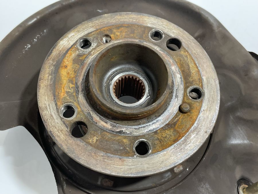 2023509508 2013574705 | Mercedes 500SL | R129 Rear right wheel hub