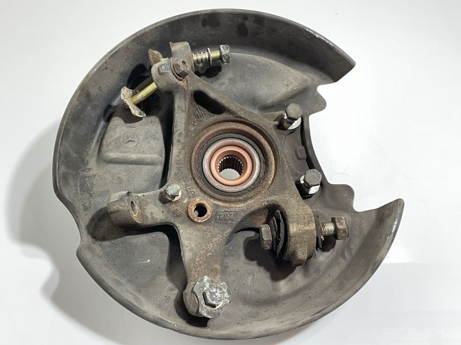 2023509508 2013574705 | Mercedes 500SL | R129 Rear right wheel hub