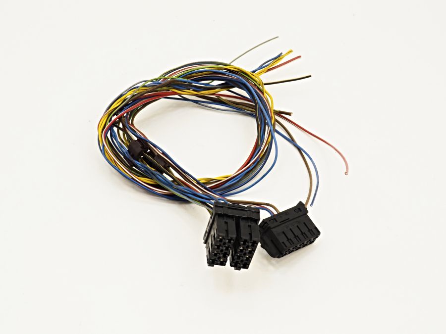 2025453828 2025453728 | Mercedes S350 | W140 Radio wiring connectors