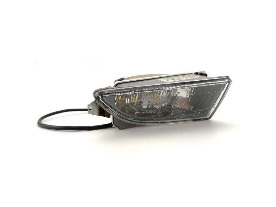 2028200256 | Mercedes SL500 | R129 AMG fog light right side front 2028200256 | Mercedes SL500 | R129 AMG fog light right side front