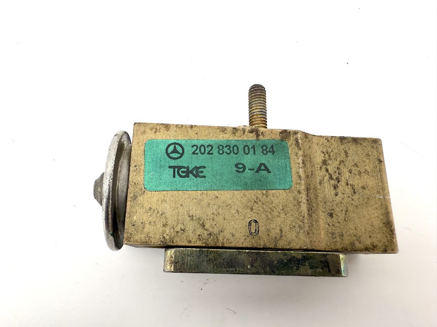 2028300184 | Mercedes SL500 | R129 A/C pressure expansion valve