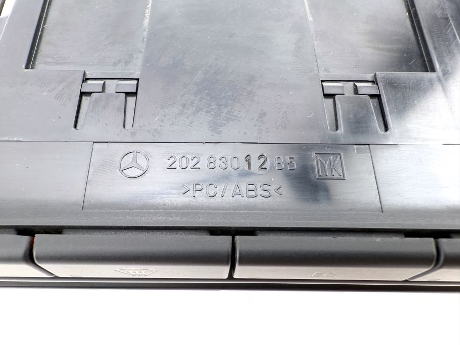 2028301285 | Mercedes SL500 | R129 AC heater climate control unit 2028301285 | Mercedes SL500 | R129 AC heater climate control unit