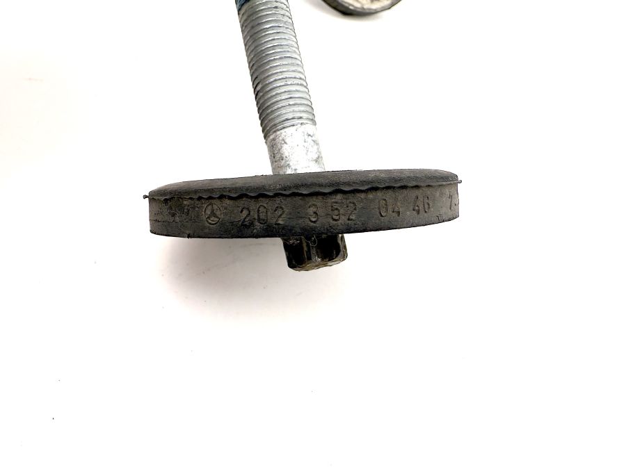 2029900504 2023520446 | Mercedes SL500 | R129 Rear subframe screws