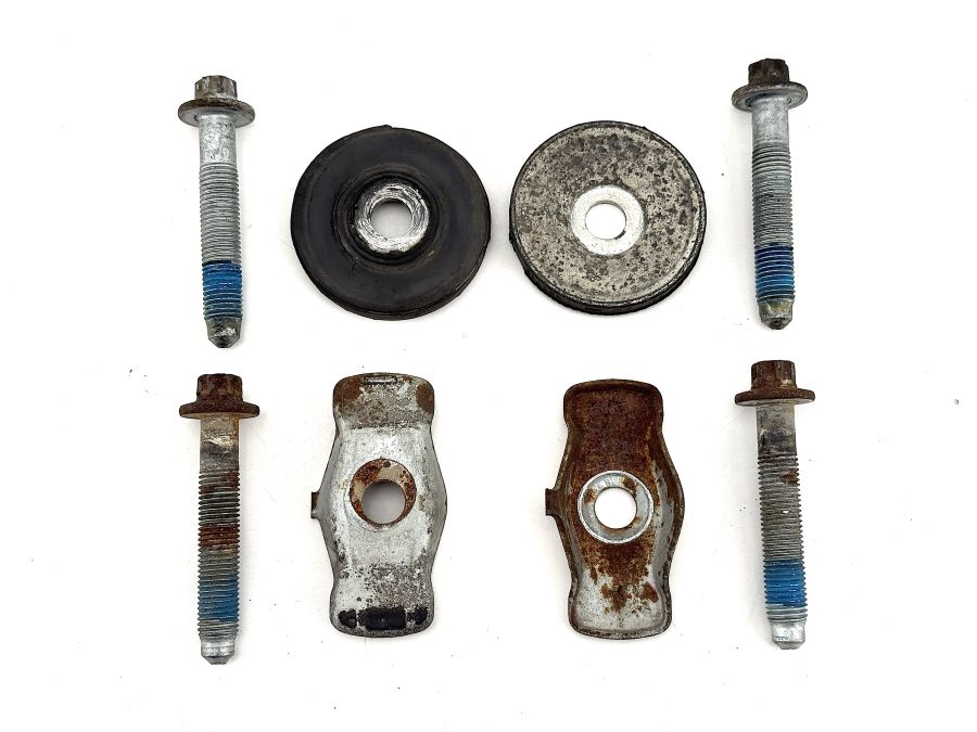 2029900504 2023520446 | Mercedes SL500 | R129 Rear subframe screws