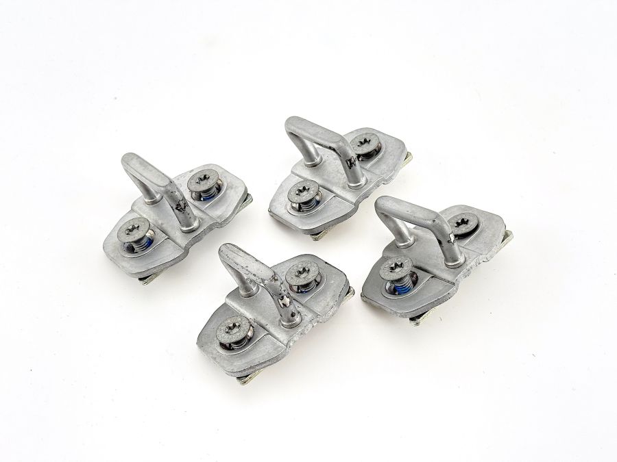 2047200104 2047230111 | Mercedes E250 | W212 Door lock striker eyelets