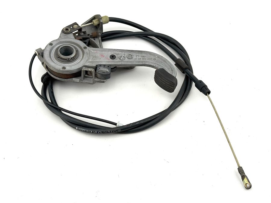 2084200084 2204200312 1294203285 | Mercedes SL500 | R129 Parking brake lever pedal assembly