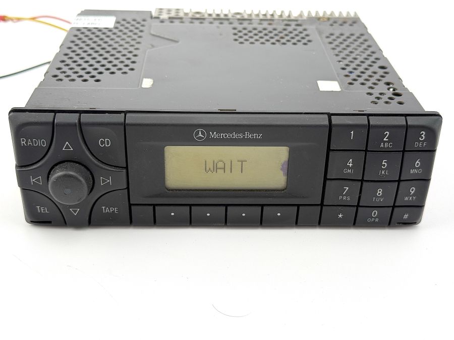 2088200586 | Mercedes SL500 | R129 FM AM WB Audio radio player