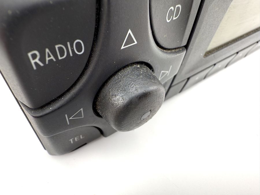 2088200586 | Mercedes SL500 | R129 FM AM WB Audio radio player