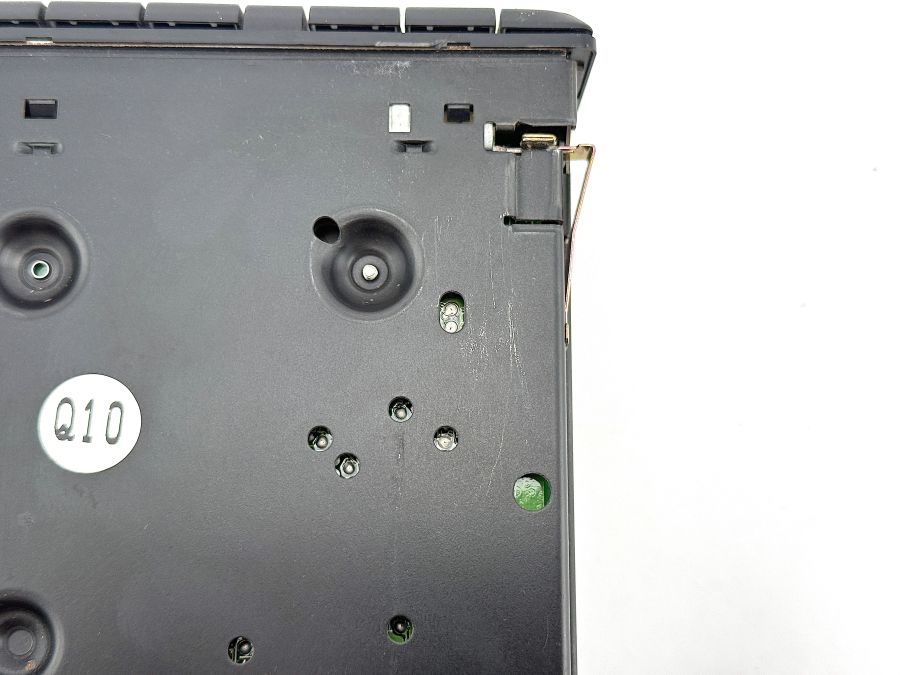 2088200586 | Mercedes SL500 | R129 FM AM WB Audio radio player