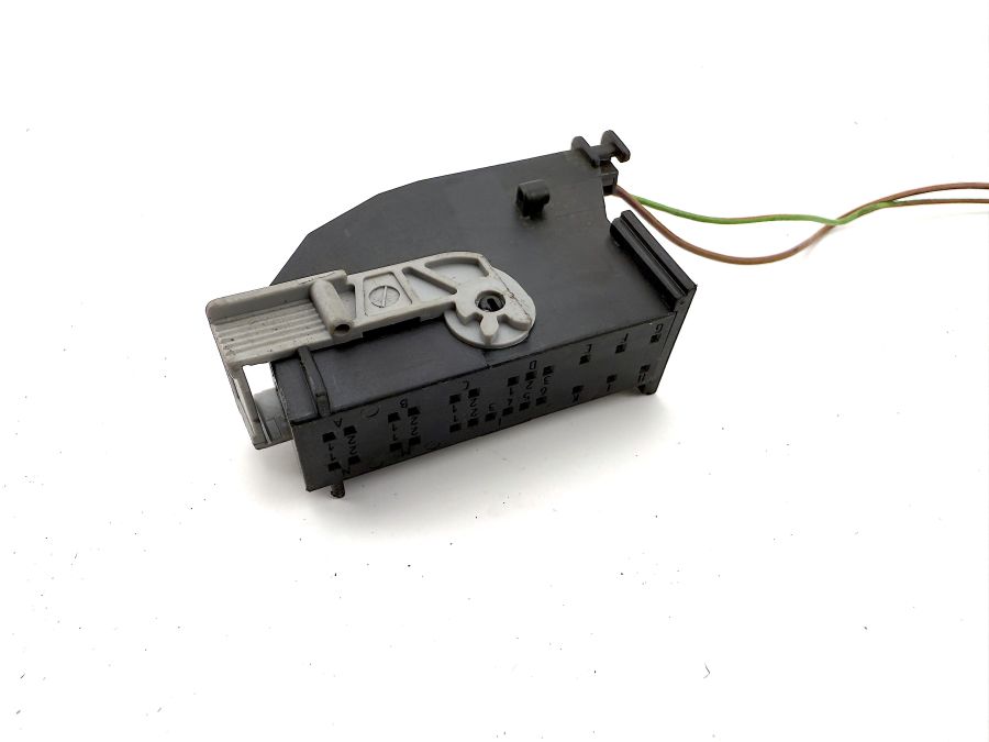 2105451728 2105451828 | Mercedes SL500 | R129 Instrument cluster connector pair