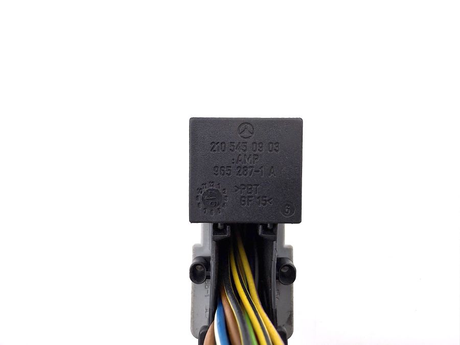 2105451728 2105451828 | Mercedes SL500 | R129 Instrument cluster connector pair