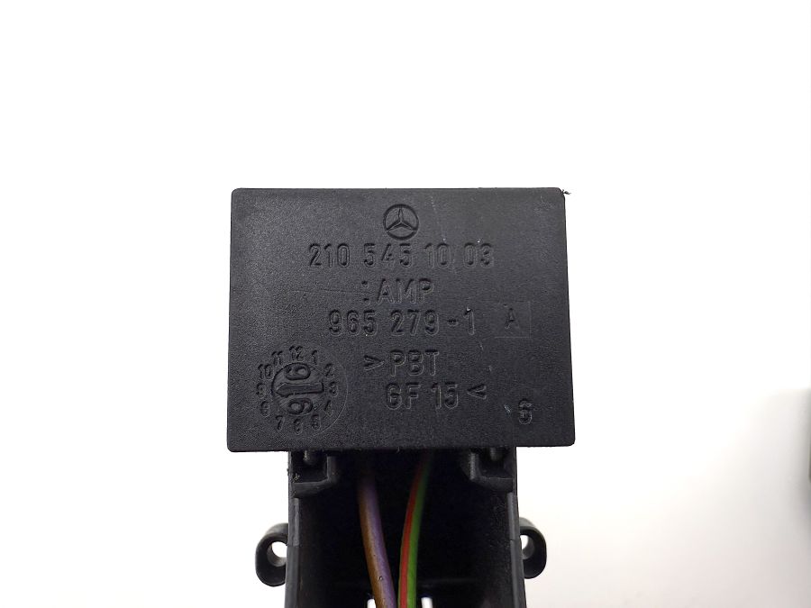 2105451728 2105451828 | Mercedes SL500 | R129 Instrument cluster connector pair 2105451728 2105451828 | Mercedes SL500 | R129 Instrument cluster connector pair