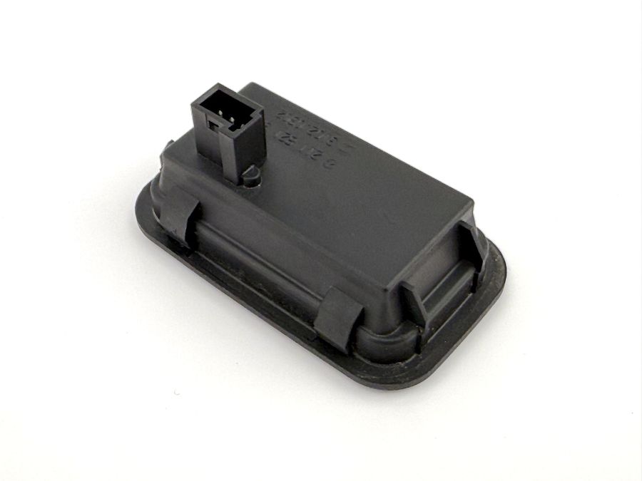 2118219551 | Mercedes E250 | W212 Tailgate closing button