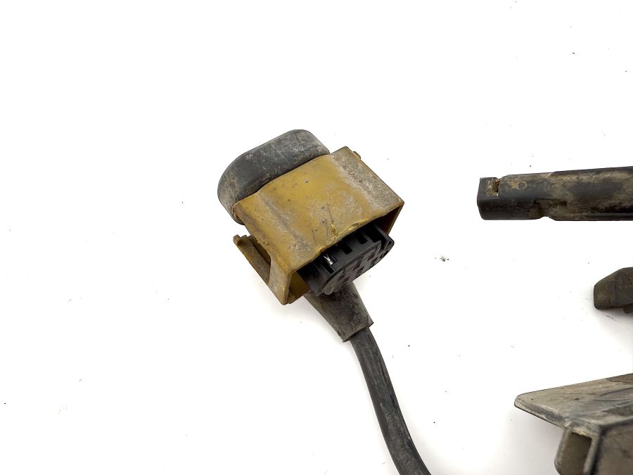 2125402705 2125401705 2125402117 | Mercedes E250 | W212 ABS Rear right wheel speed sensor