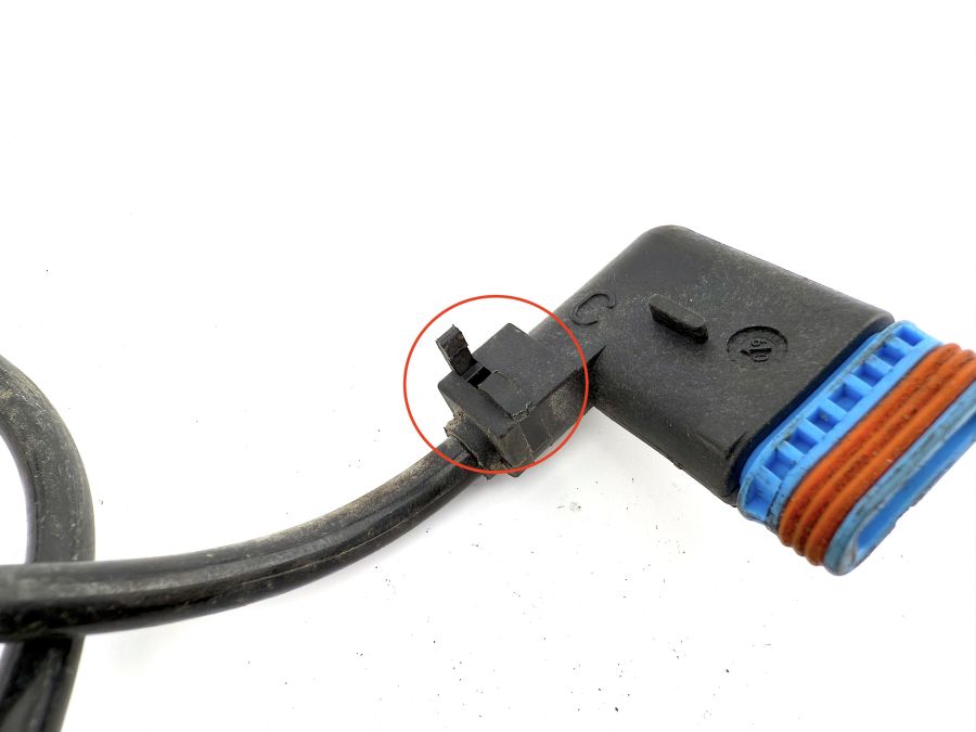 2125402705 2125401705 2125402117 | Mercedes E250 | W212 ABS Rear right wheel speed sensor
