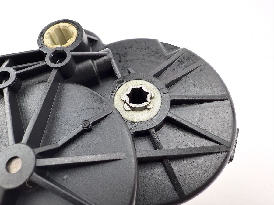 2158200142 | Mercedes SL500 | R230 Left seat backrest adjustment motor