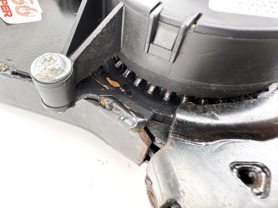 2158200242 2158200642 | Mercedes SL55 | R230 Right seat backrest frame adjustment motors