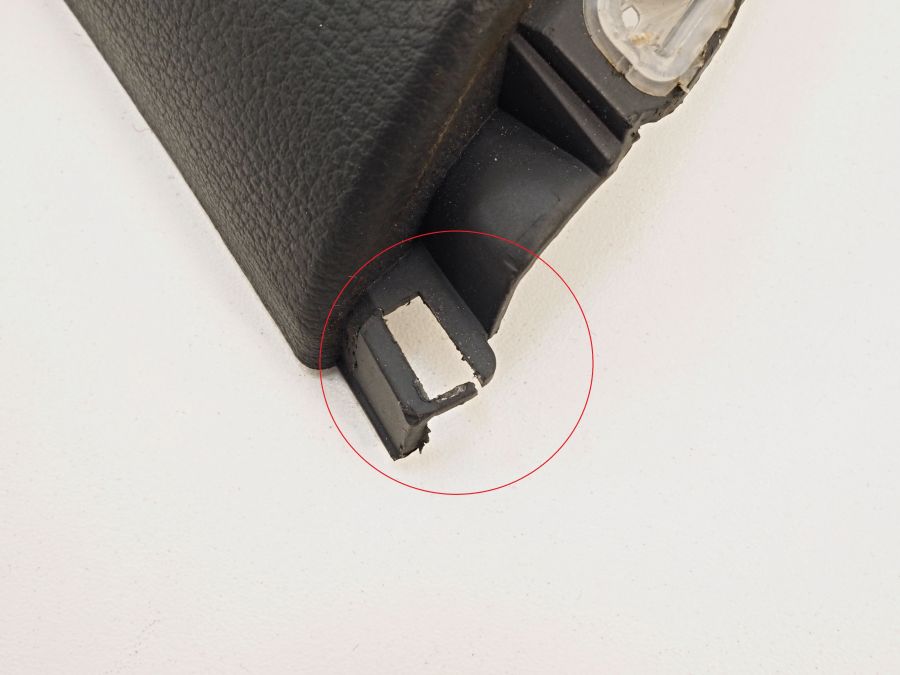 2207301031 2207370441 22073010317211 | Mercedes S500 | W220 Rear right door seat module trim 2207301031 2207370441 22073010317211 | Mercedes S500 | W220 Rear right door seat module trim