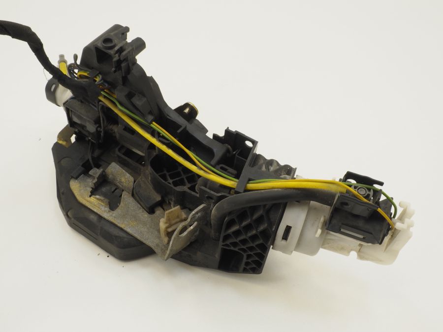 2207304635 | Mercedes S500 | W220 Right rear door lock latch actuator